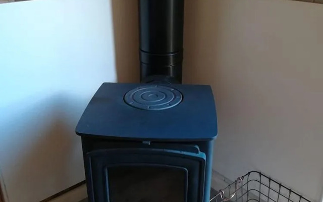 Gaggle Of Geese Pub & Shepherd Huts