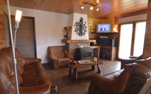 Comfortable Chalet in Petit-Han with Garden