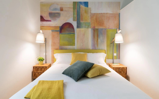 Living Walls Florence Apartments