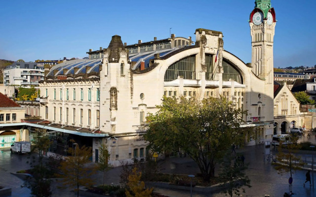 hotelImage