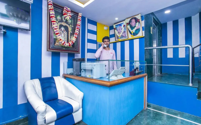 OYO 25036 Suraksha Residency