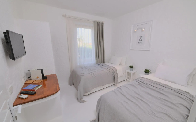 Peremere Alacati Hotel