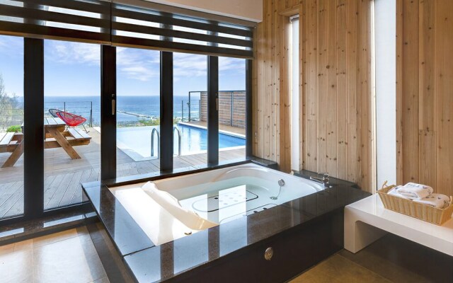 Uljin Beatrice Pool Villa