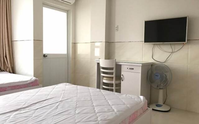 Quang Hong Phat 2 Hotel by OYO Rooms