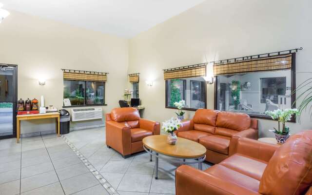 Super 8 by Wyndham Grants Pass