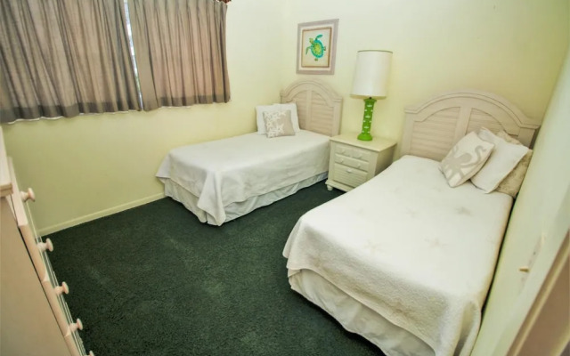 Sea Coast Gardens III 303