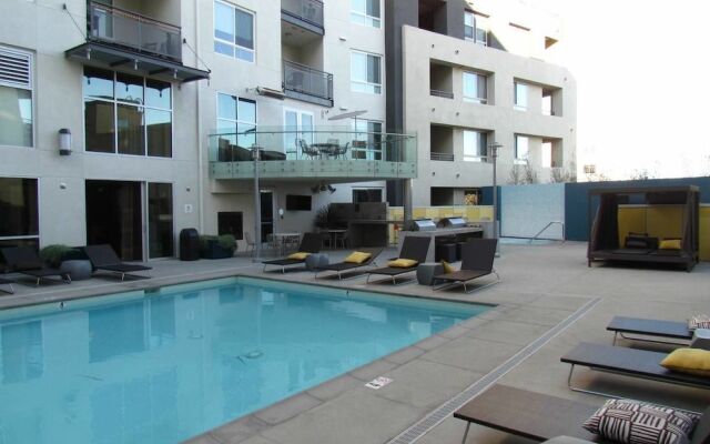 Full Amenities One Bedroom