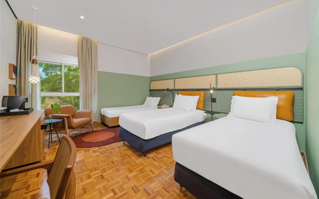 Almenat Embu das Artes, Tapestry Collection by Hilton