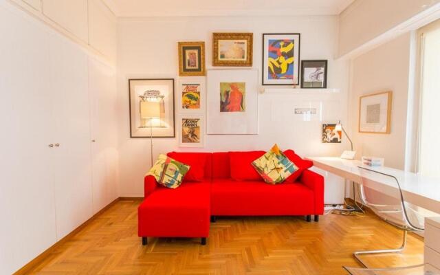 A Cozy Apt in Kolonaki of Athens