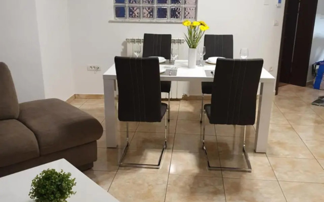 Apartma Maja, Mateja