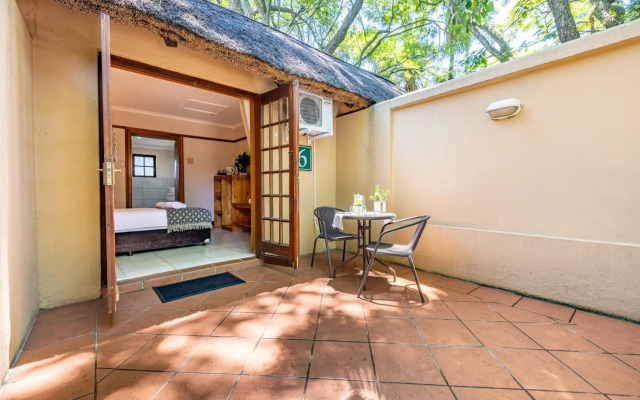 Hotel Numbi and Garden Suites