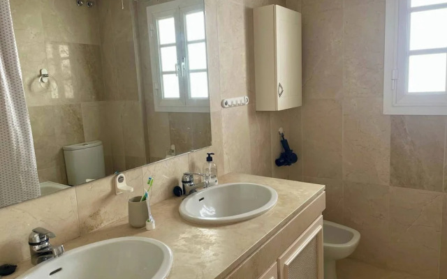 Marbella - House - Sleeps 4 - Pool - Parking