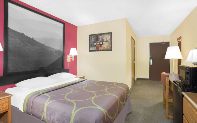 Super 8 Roanoke VA
