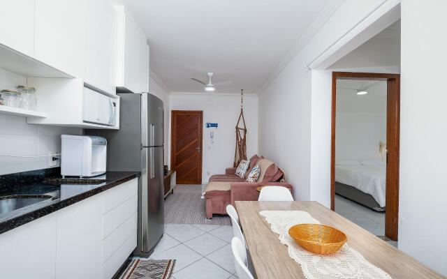 Lindo apato com varanda e churrasq RSE203