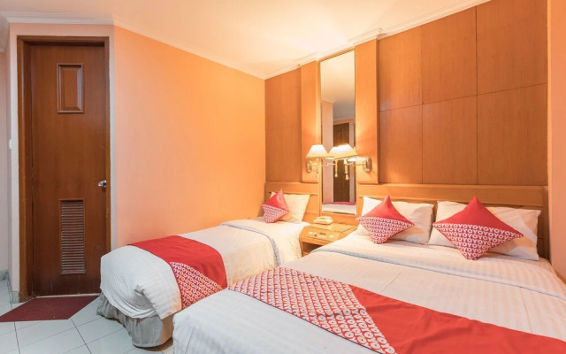 OYO 671 Hotel Capitol