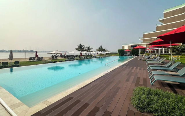 Waves - Premium Seaside Retreat With Private Beach