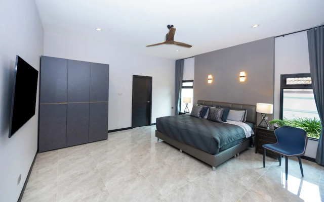 Villa Waree minutes to City and Beach