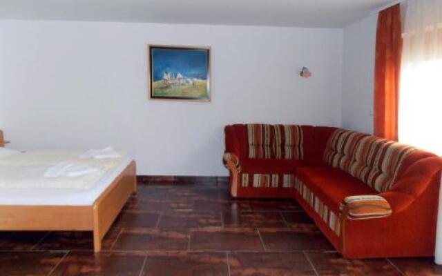 Hotel Lukov Dom