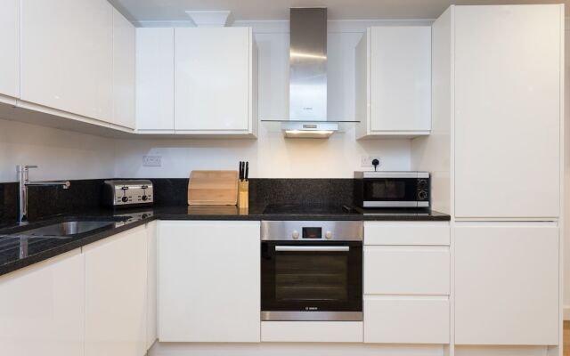 2 Bedroom Flat in Limehouse Sleeps 4 Guests