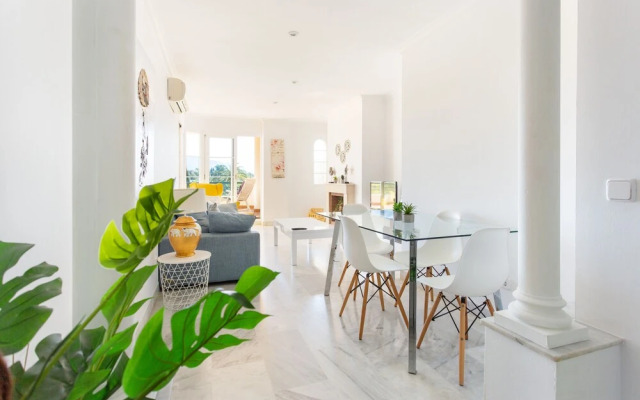 Apartamentos Señorío de Aloha