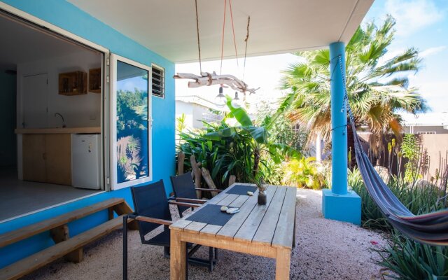 Tropical Breeze Apartments