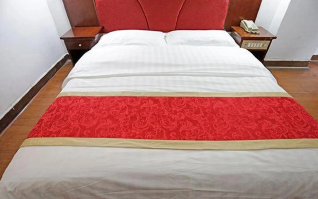 Chengdu Fuyuan Hotel (Chunxi Road Taikoo Li)