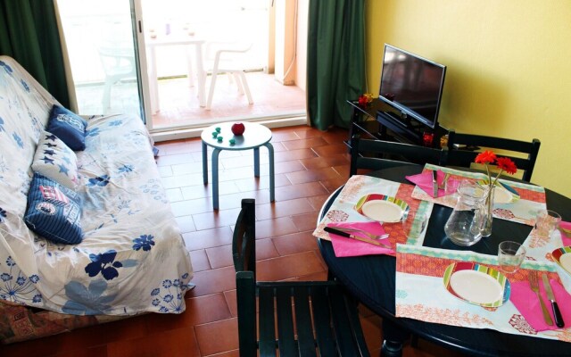 253-apartamento con Piscinas Comunitarias