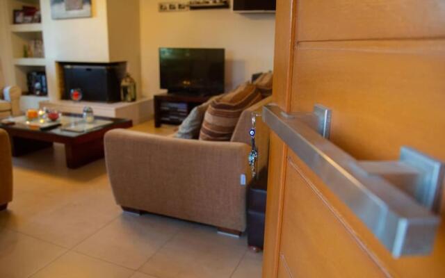 Fou's luxury apartment