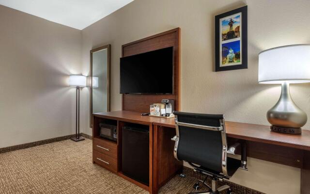Comfort Inn & Suites Montgomery East Carmichael Rd