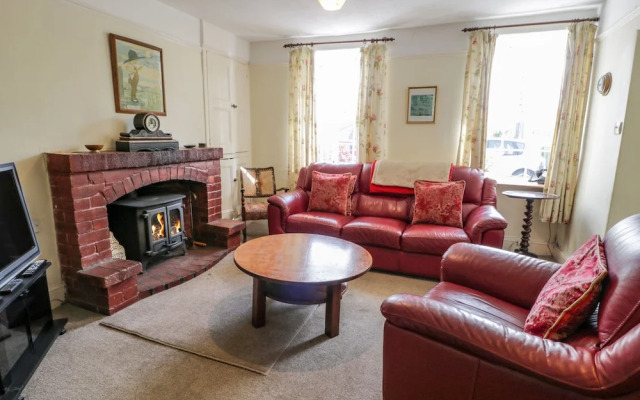 6 Glyn Terrace