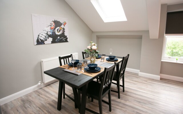 University Road Apartments