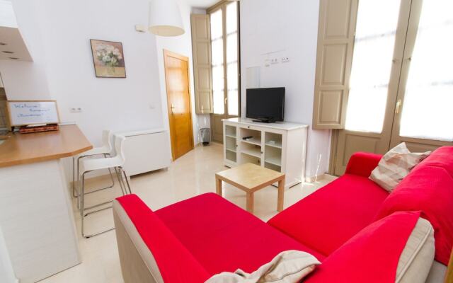 Calle Mezquitilla - Spacious Apartment by La Recepción