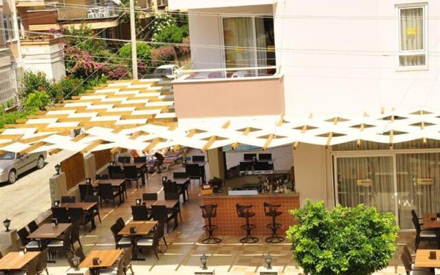 Albatros Apart Hotel