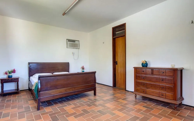 House with Hot Tub in Porto das Dunas