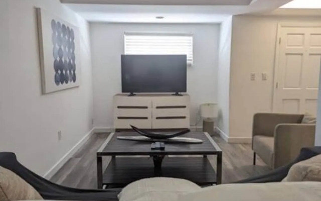 Pool Parking 2 Bedroom Retreat Sleeps 5