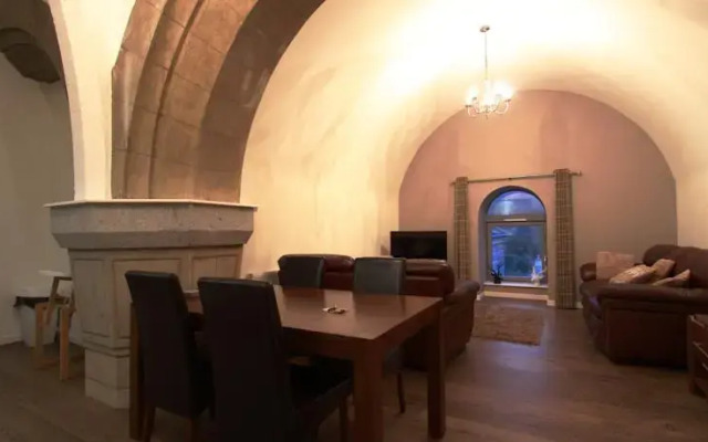 Abbey Church 22 - The Highland Club