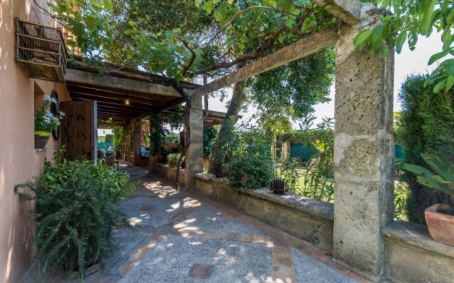 Villa - 4 Bedrooms with Pool and WiFi - 103166