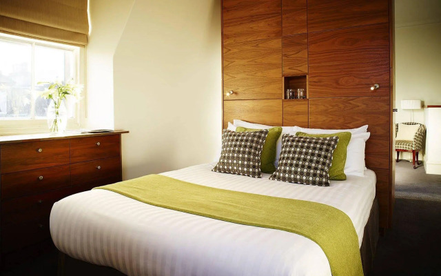 Merchiston Residence