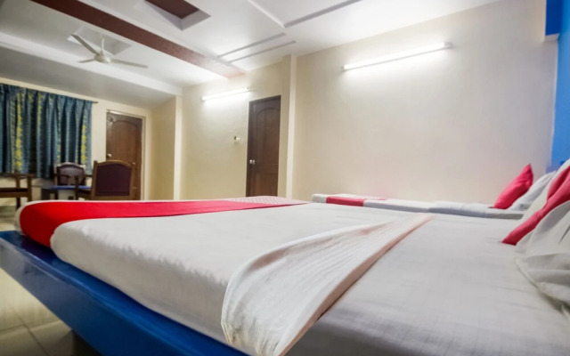 OYO 48043 Hotel Godavari