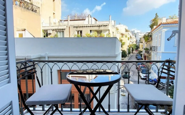 Athens Plaka Family Suites