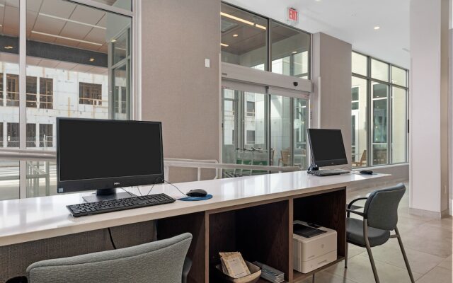 Element Hampton Peninsula Town Center