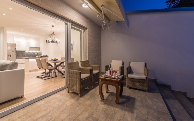 Modern Villa in Privlaka With Swimming Pool