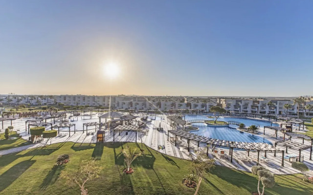 SUNRISE Crystal Bay Resort - Posh Club