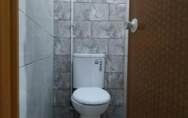 Eiffel Residence Petojo - Female Only