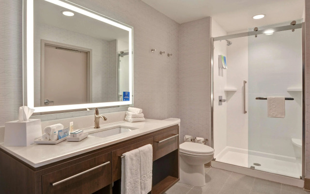 Home2 Suites by Hilton Savannah Midtown, GA
