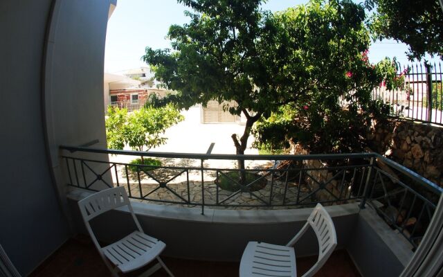 Tiku's Apartments