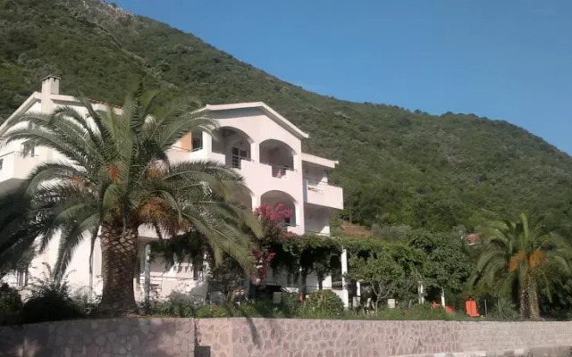 Apartments Stoliv