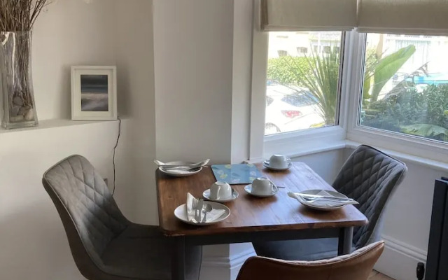 Summer Breeze Guest House