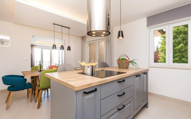 Nice Apartment in Opatija With Wifi and 3 Bedrooms