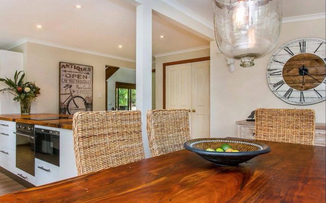 Bottlebrush Cottage